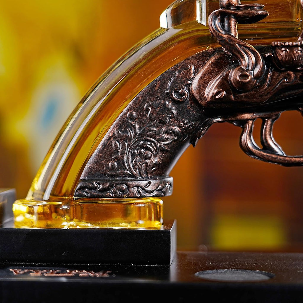 مجموعة Gun Whisky Decanter مع 4 نظارات طلقة، هدايا رائعة وفريدة من نوعها للرجال Dad Boyfriends، Liquor Gun Decanter Set إضافة رائعة إلى Home Bar، Gun Liquor Dispenser Fun Conversation Starter